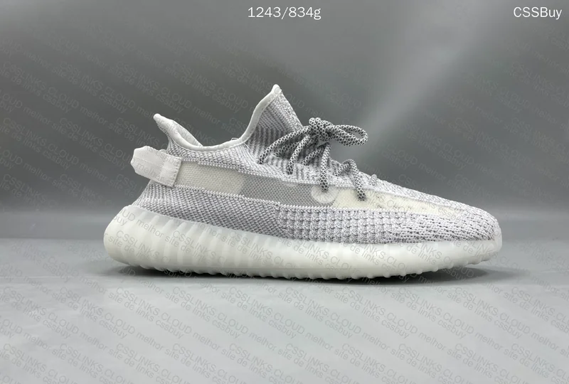 YEEZY 350 V2 3