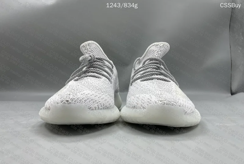 YEEZY 350 V2 10