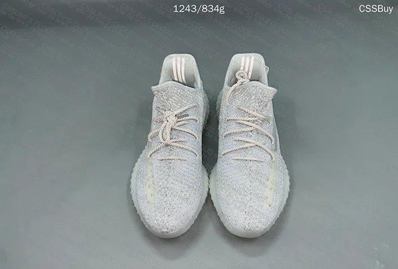 YEEZY 350 V2 2