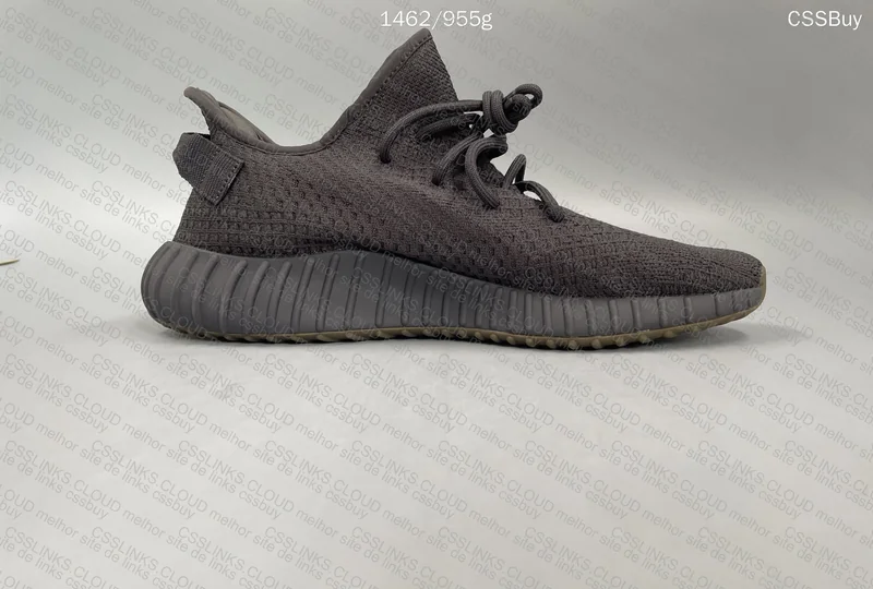 Yeezy 350 V2 4