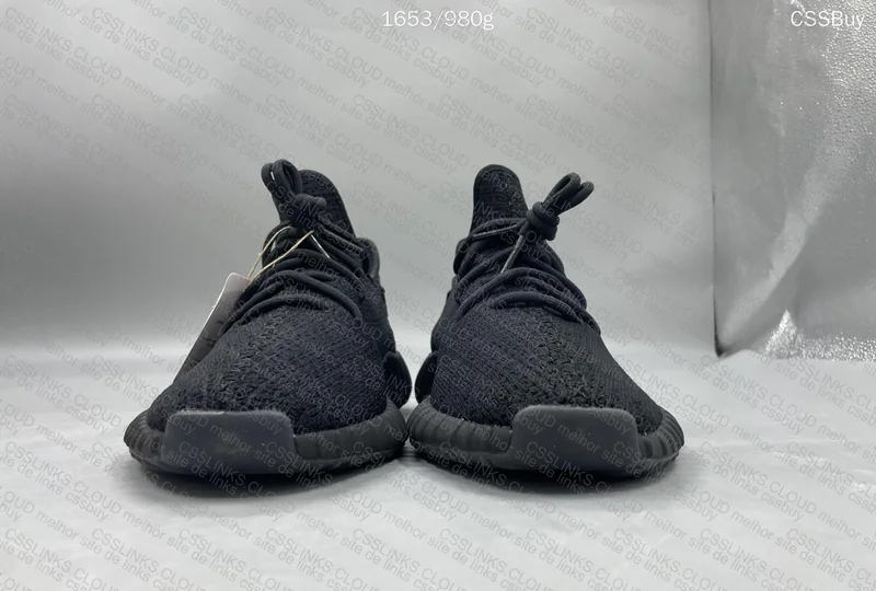 Yeezy 350 v2