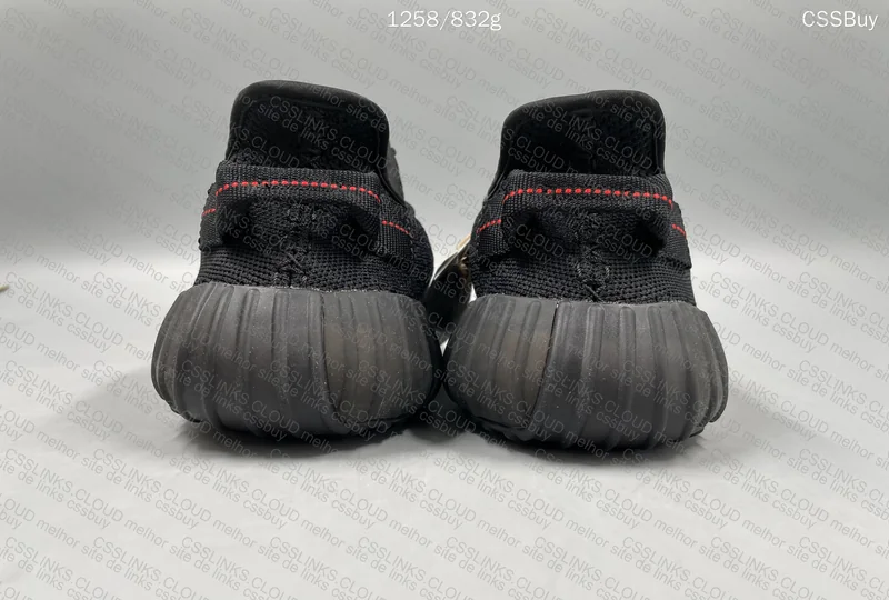 Yeezy 350 V2 3