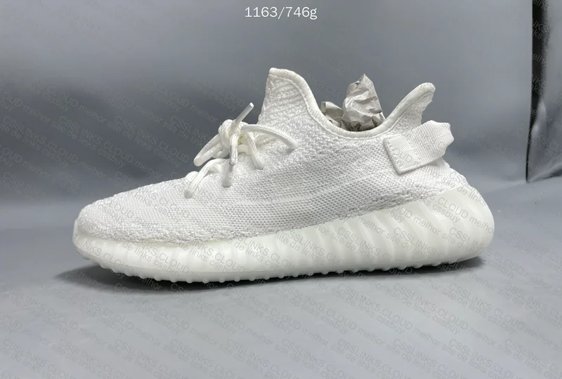 YEEZY 350 V2 10