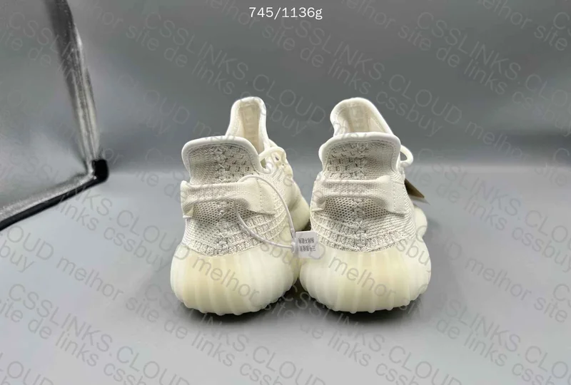 Yeezy 350 v2