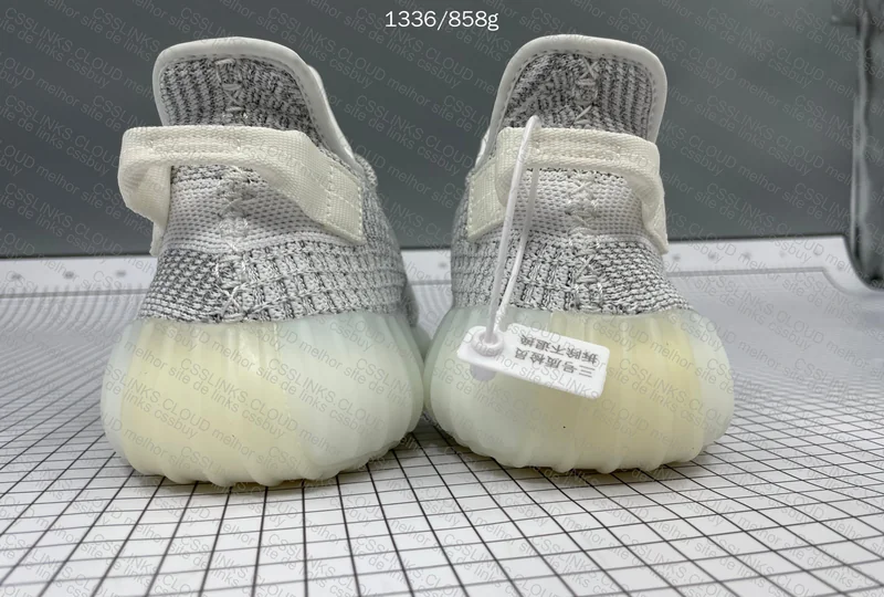 Yeezy 350 v2 3