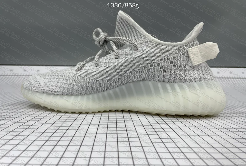 Yeezy 350 v2 4