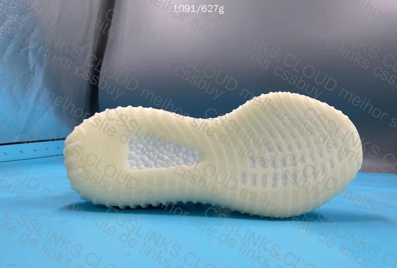 yeezy 350 v2 3