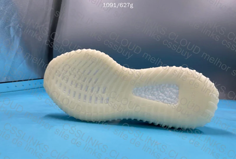 yeezy 350 v2 7