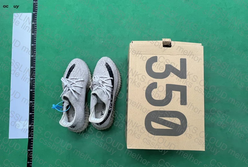 Yeezy 350 V2