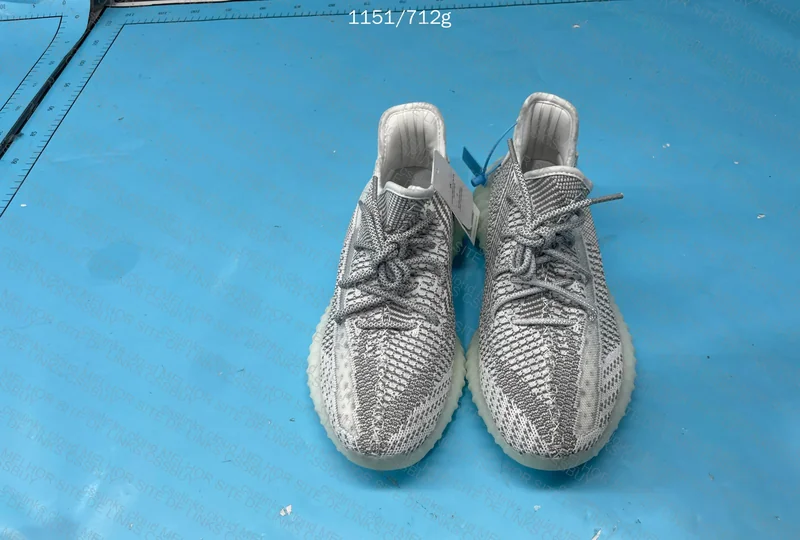 Yeezy 350 v2