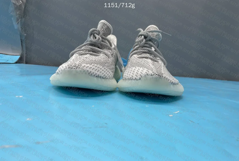 Yeezy 350 v2 2