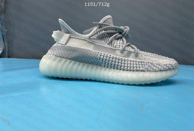 Yeezy 350 v2 4