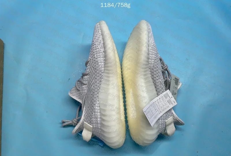 Yeezy 350 v2 3