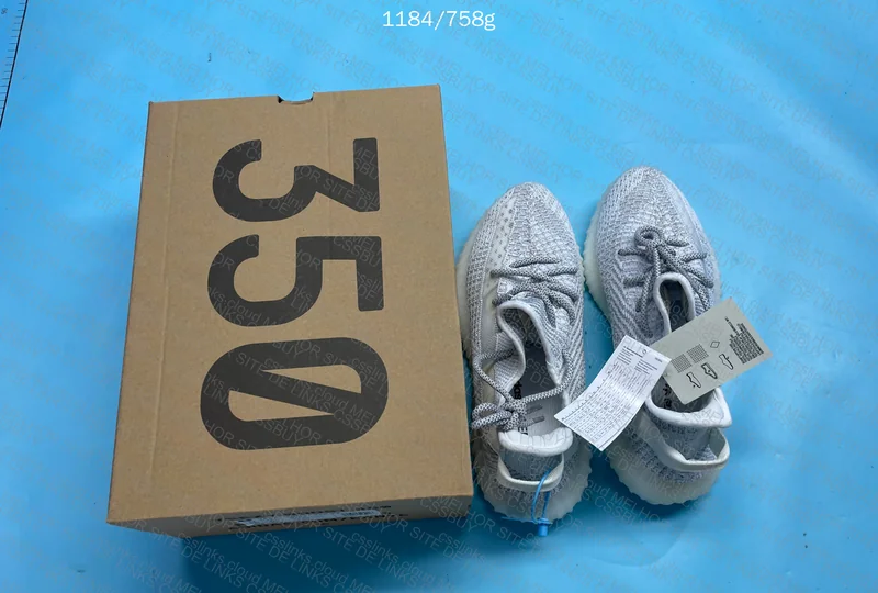 Yeezy 350 v2 4