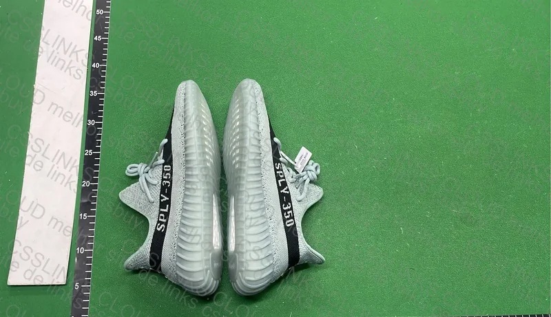 Yeezy 350 v2 6