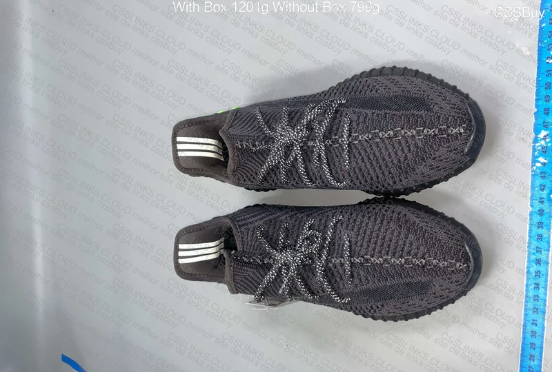 Yeezy 350 v2 - 158sir 3