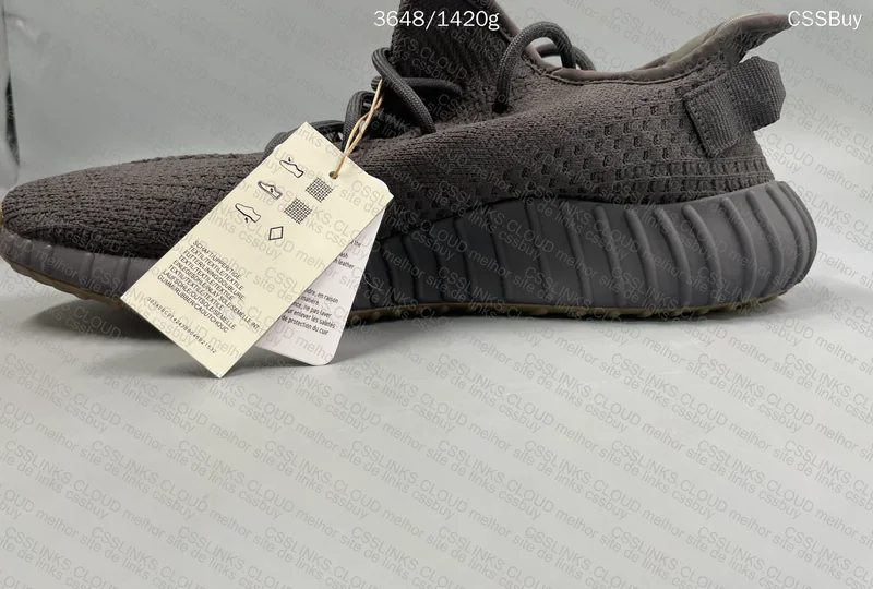 Yeezy 350 V2 (2 for 130y) 6