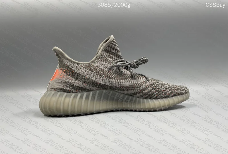 Yeezy 350 V2 | 2 for 130y 4