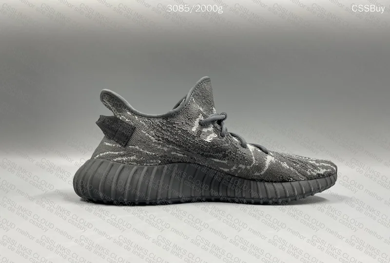 Yeezy 350 V2 | 2 for 130y 9