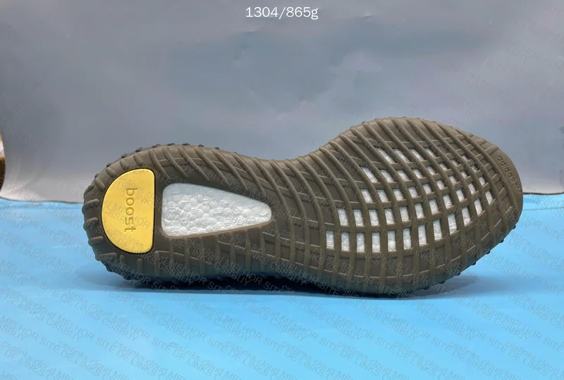 Yeezy 350 V2 - 29y 6
