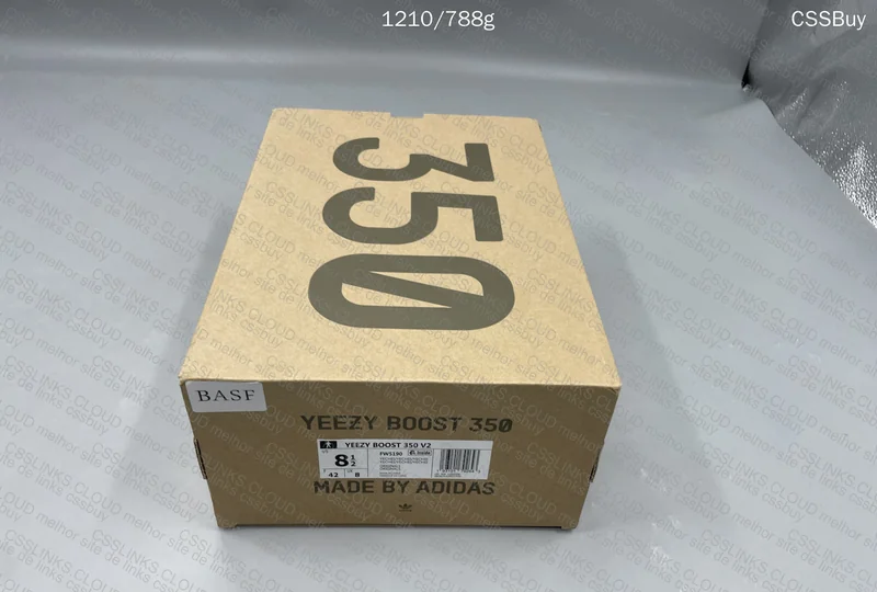Yeezy 350 v2 99Y 8
