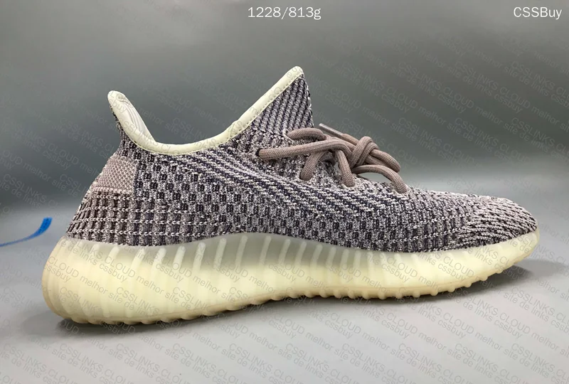 Yeezy 350 V2 Ash Pearl 3