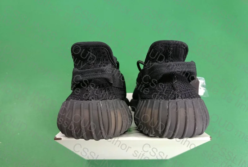 Yeezy 350 V2 Batch OG ¥130 3