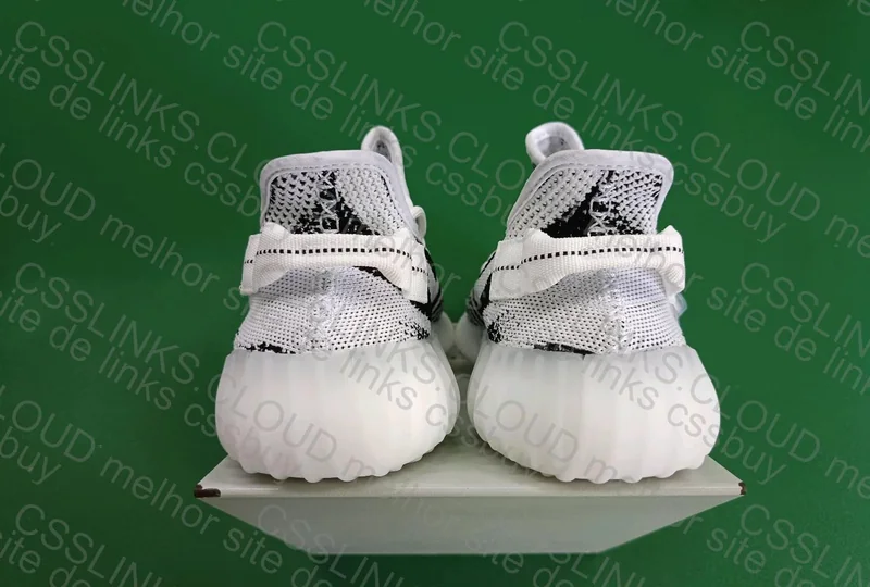 Yeezy 350 V2 Batch OG ¥130 7