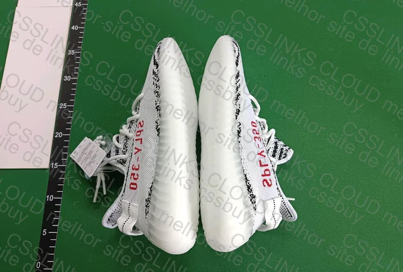 Yeezy 350 V2 Batch OG ¥130 9