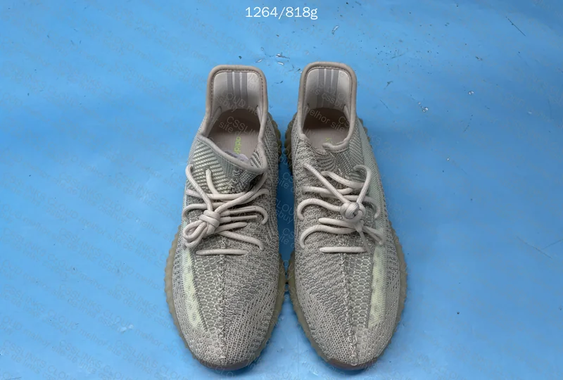 YEEZY 350 V2 - BATCH S2 2