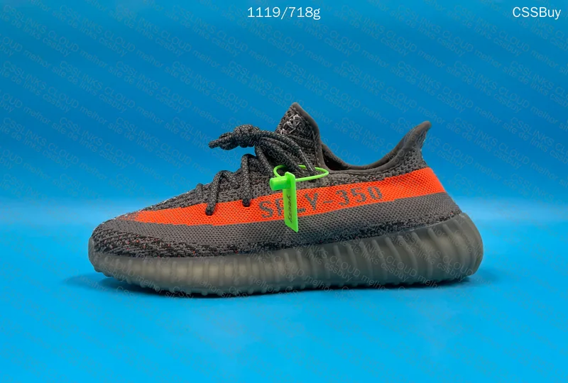 Yeezy 350 v2 Beluga 4