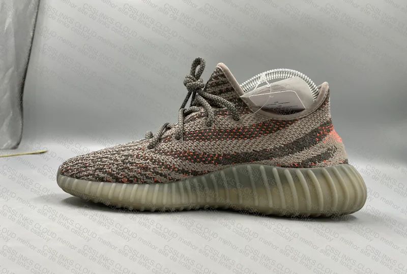 Yeezy 350 v2 Beluga