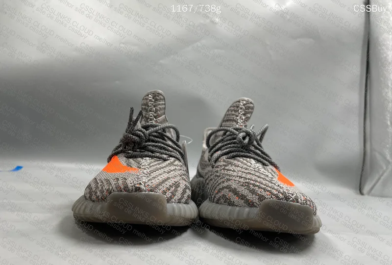 Yeezy 350 V2 Beluga Refletivo STOS