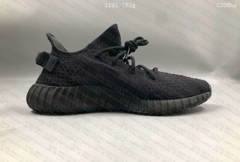 yeezy 350 v2 BLACK 4