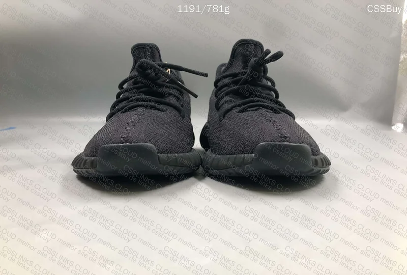 yeezy 350 v2 BLACK 7