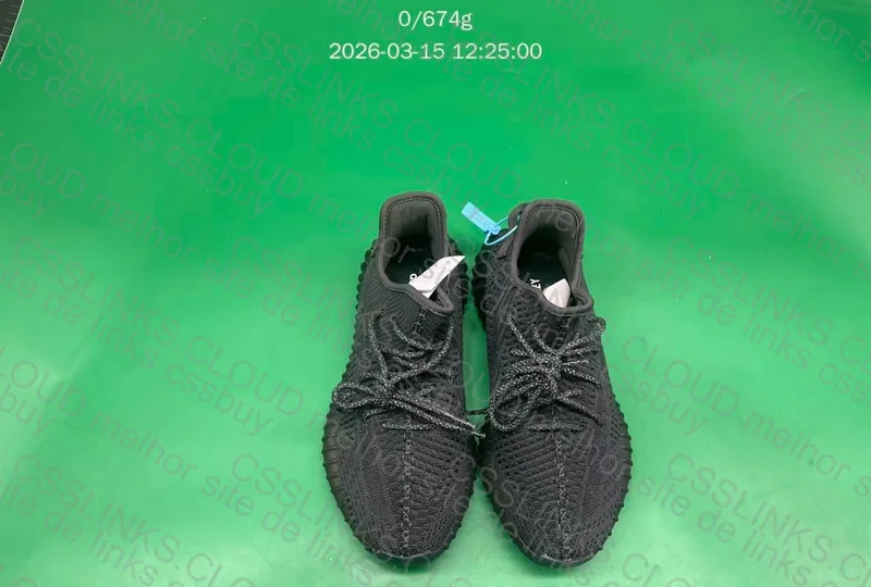 Yeezy 350 V2 Black 3