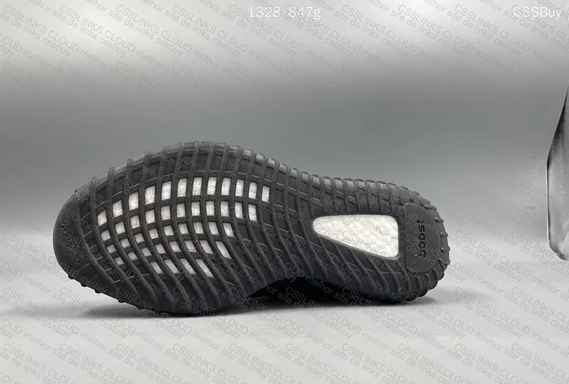 Yeezy 350 V2 Black Onix 3