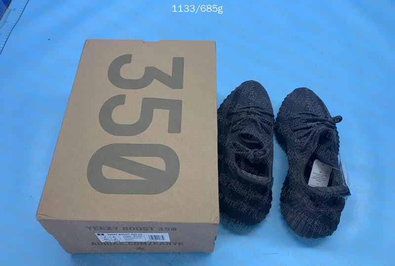 Yeezy 350 v2 Black Reflective