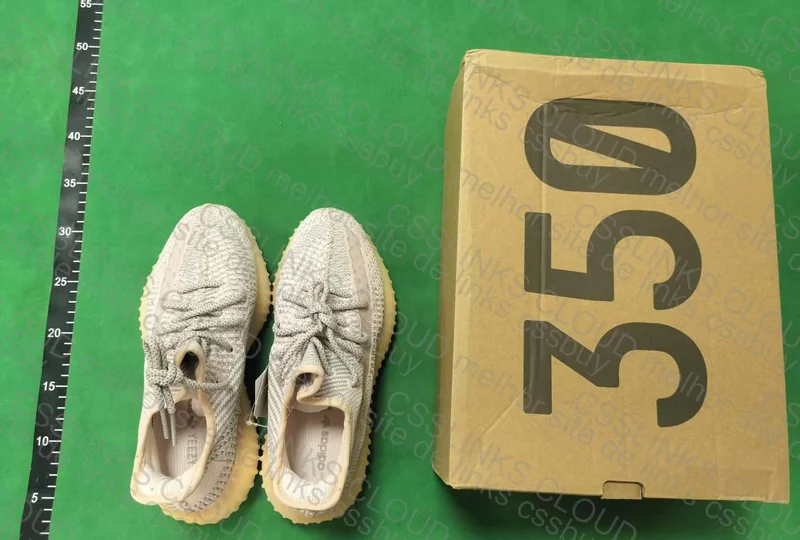 Yeezy 350 v2 Blind Box