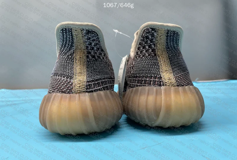 Yeezy 350 v2 Blind BOX 4