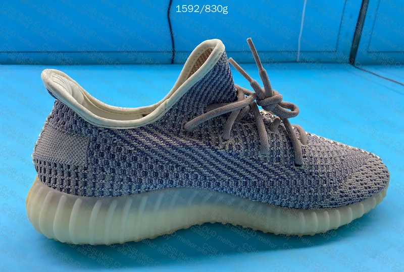 Yeezy 350 v2 (blind box) 4
