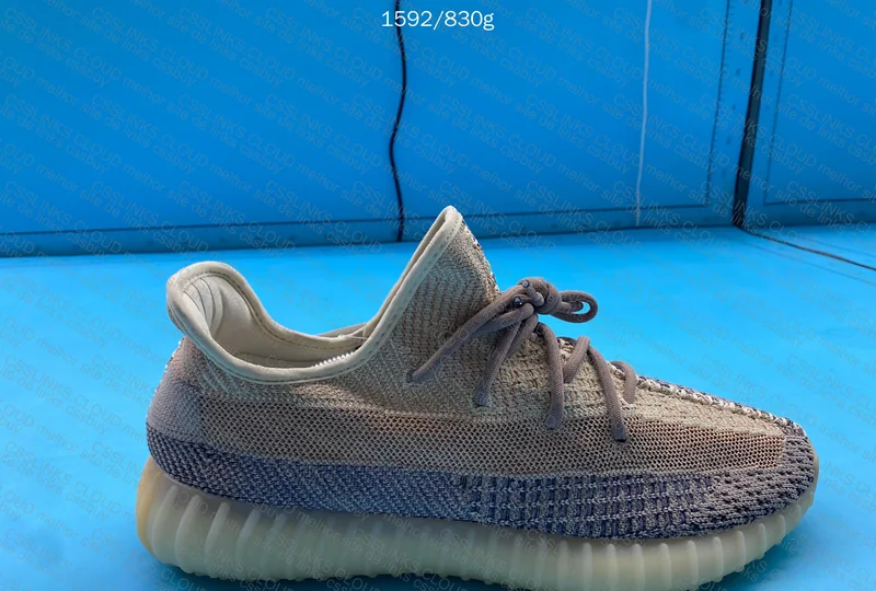 Yeezy 350 v2 (blind box) 8