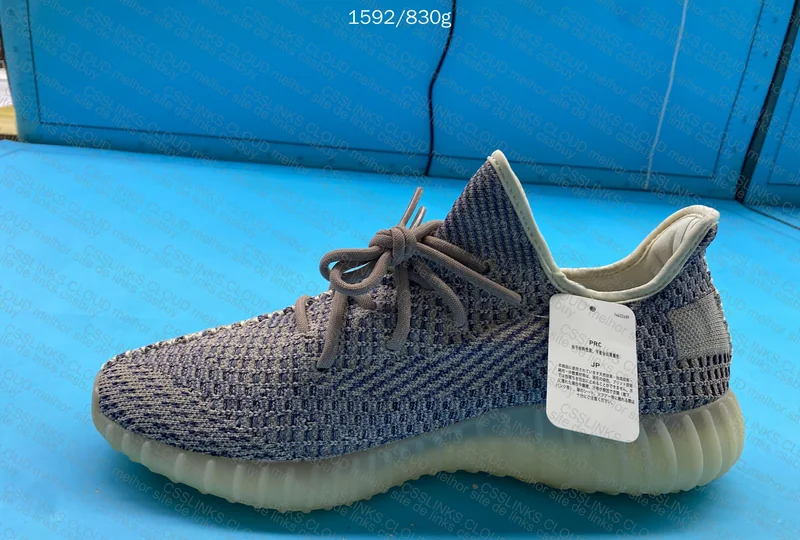 Yeezy 350 v2 (blind box) 9