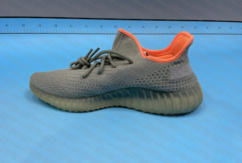 Yeezy 350 v2 Blind Box (n sei o nome dessa cw) 4