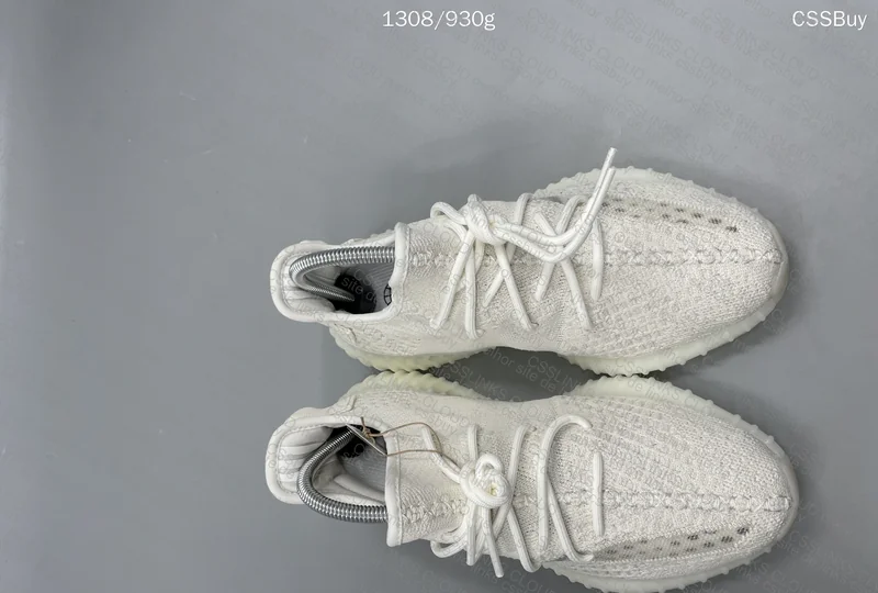 Yeezy 350 V2 'Bone'