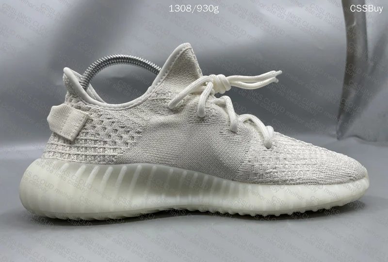 Yeezy 350 V2 'Bone' 4