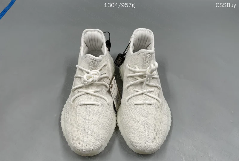 Yeezy 350 V2 'Bone'