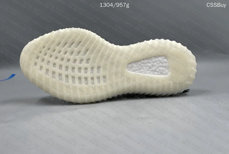 Yeezy 350 V2 'Bone' 9