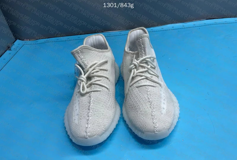 Yeezy 350 V2 Bone GL??