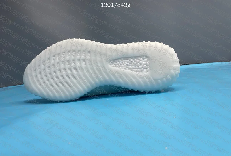 Yeezy 350 V2 Bone GL?? 10